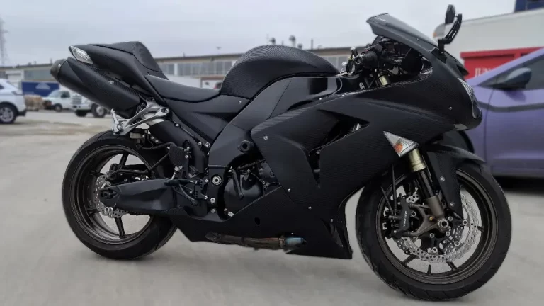 Motorcycle Carbon Fiber Wrap - Kawasaki Ninja - Bike Wraps in Toronto