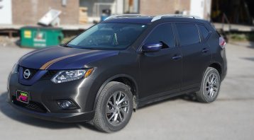 Nissan Rogue 2014 - Full Vinyl Wrap - Stripes - VinylWrapToronto.com - Best Vehicle Wrap in Toronto - Front Side - custom decals